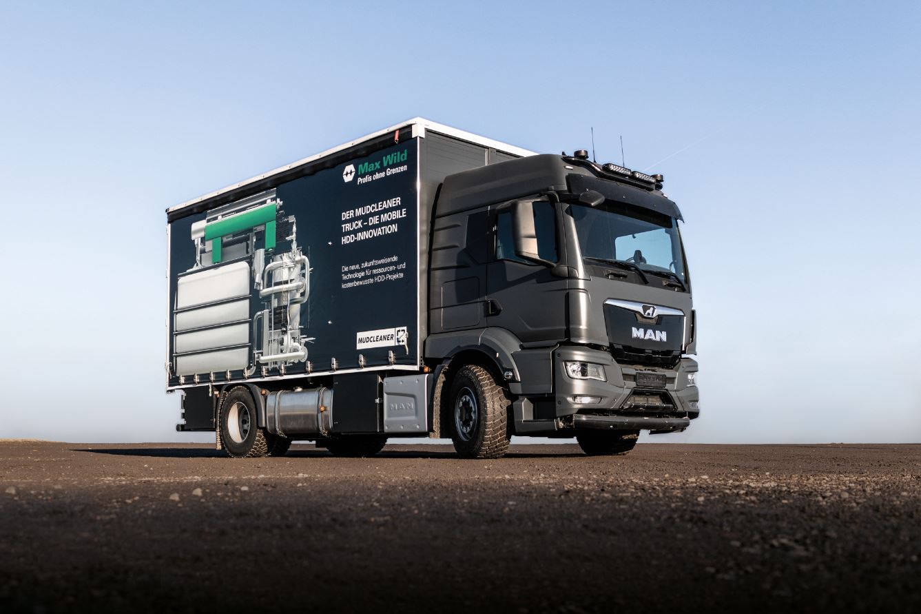 Frontansicht MUDCLEANER Truck in Schwarz