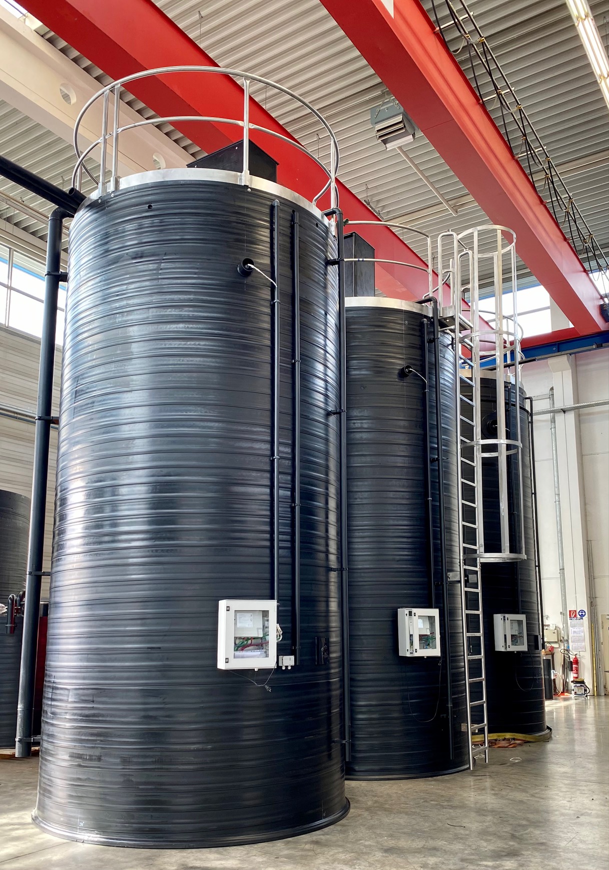 Doppelwandbehälter mit Vakuumsicherheitskontrolle