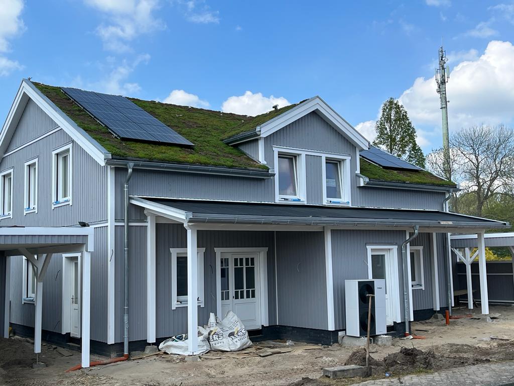 Außenansicht des Massivhauses aus Hanfsteinen