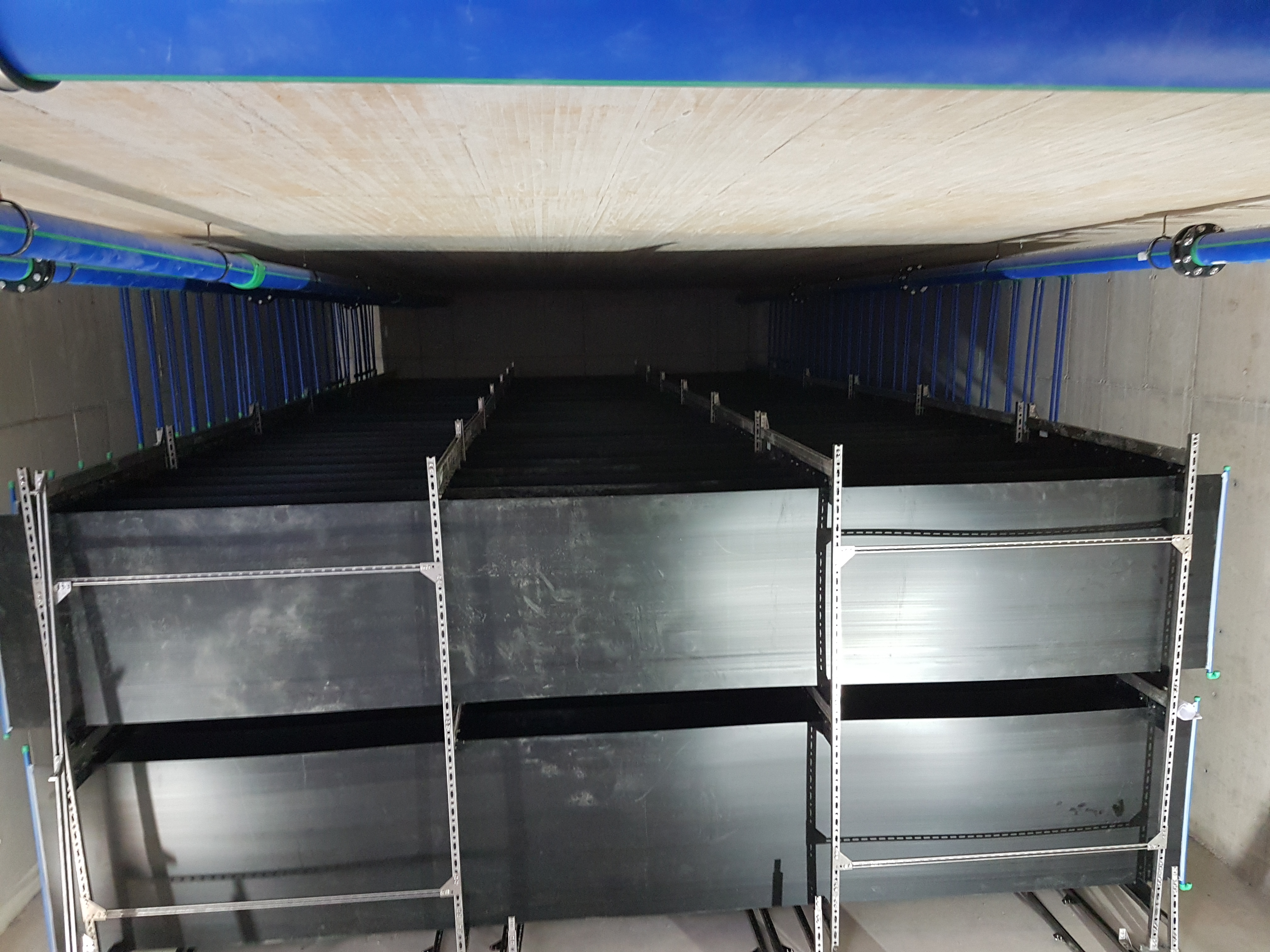 Multi-layer ice storage in register design