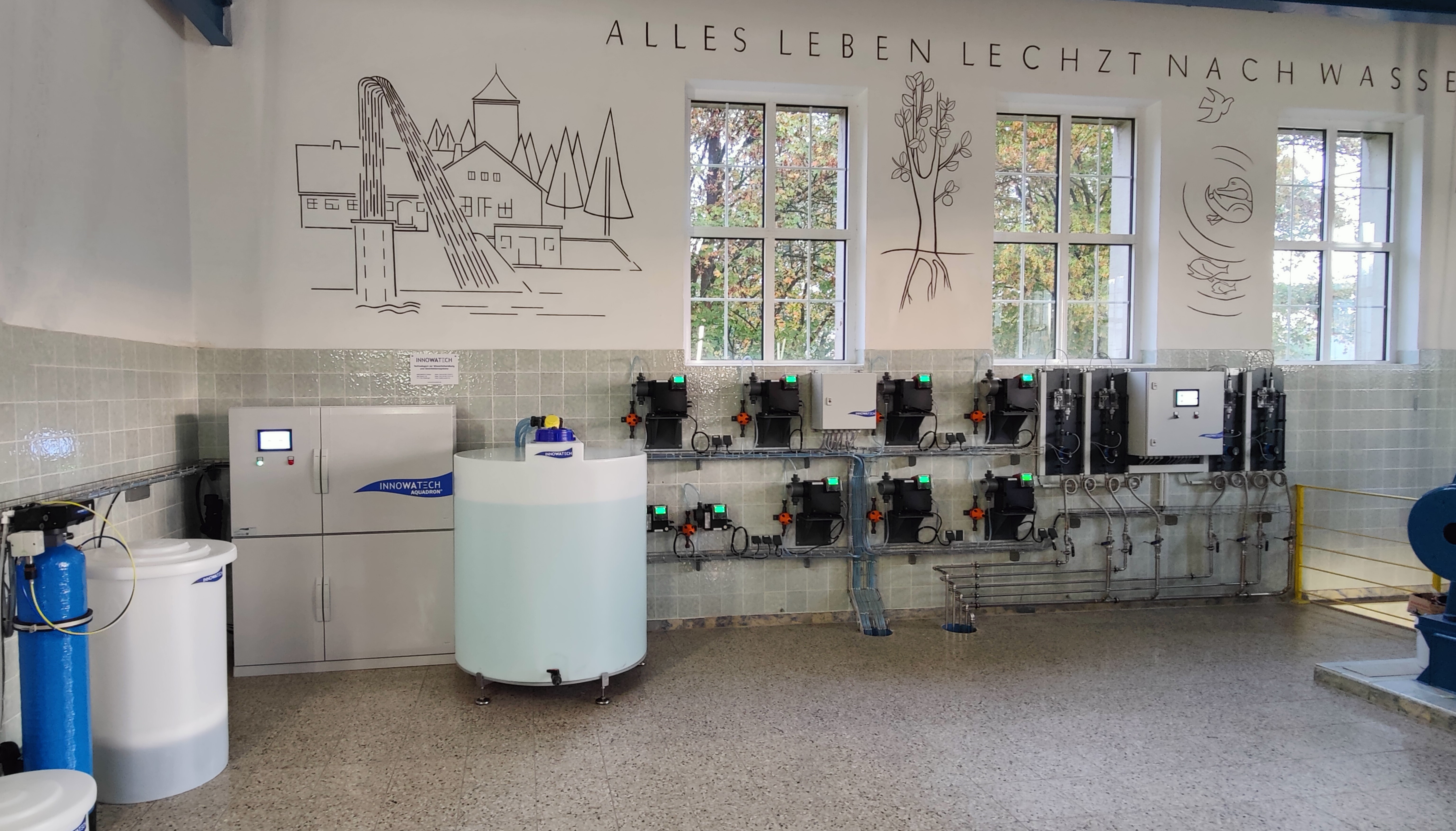 INNOWATECH Aquadron ECO 5 - Herstellung einer pH-neutralen Natriumhypochlorit-Lösung zur Absicherung der Trinkwasserqualität im Wasserwerk Wört