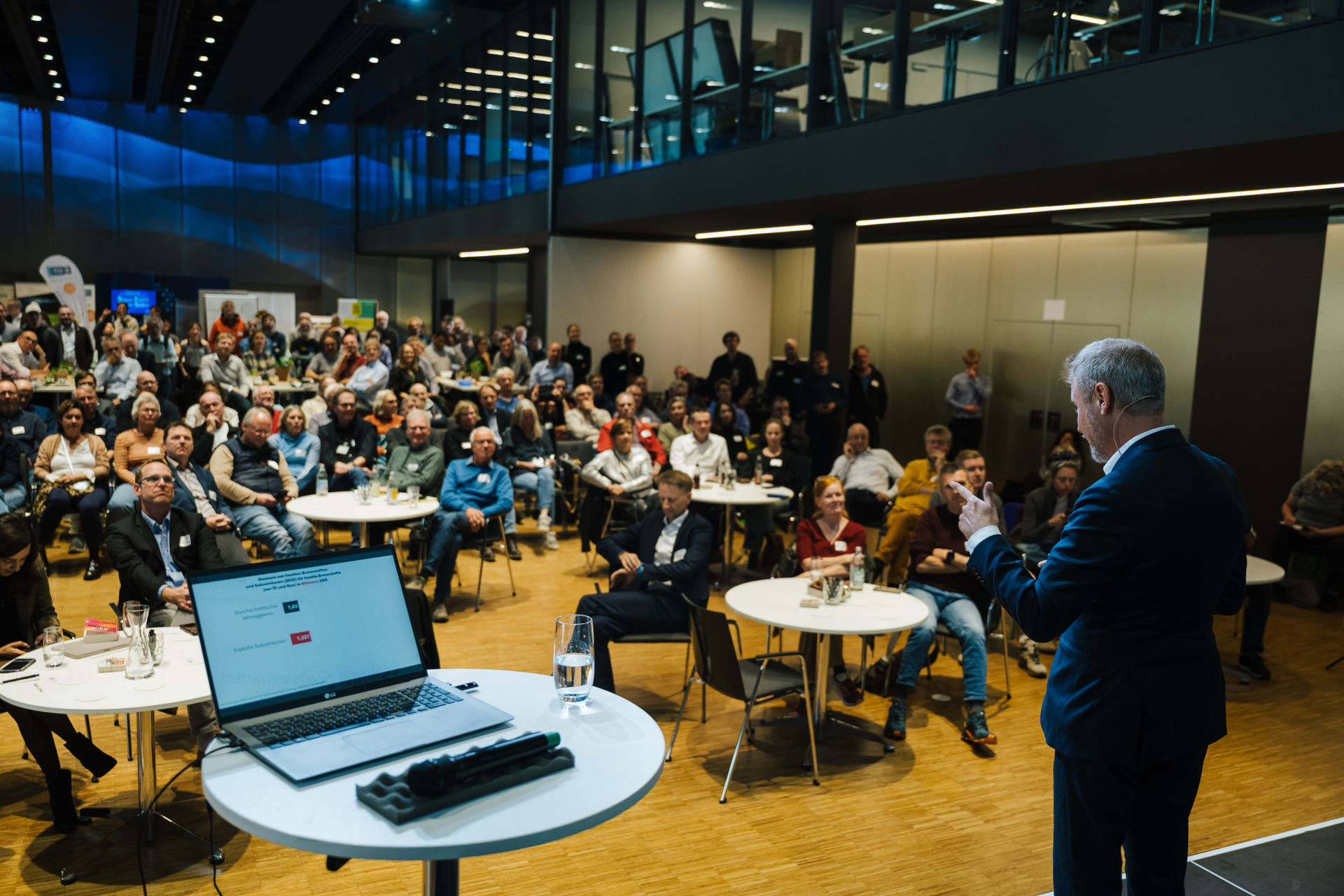 El gran evento «ENERGIEWELTEN» en el Bodenseefoum de Constanza, con Christian Stöcker como ponente principal ante el público
