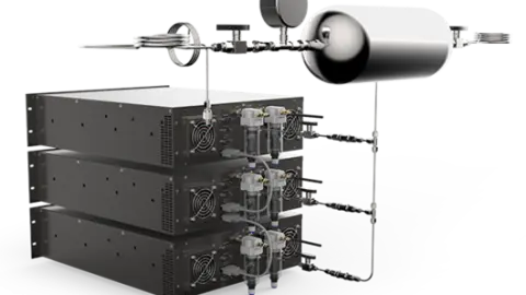 Hydrogen generator / electrolyzer in cascade